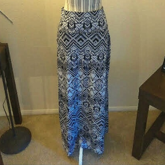 Black and White Aztec print Maxi - Picture 1 of 2